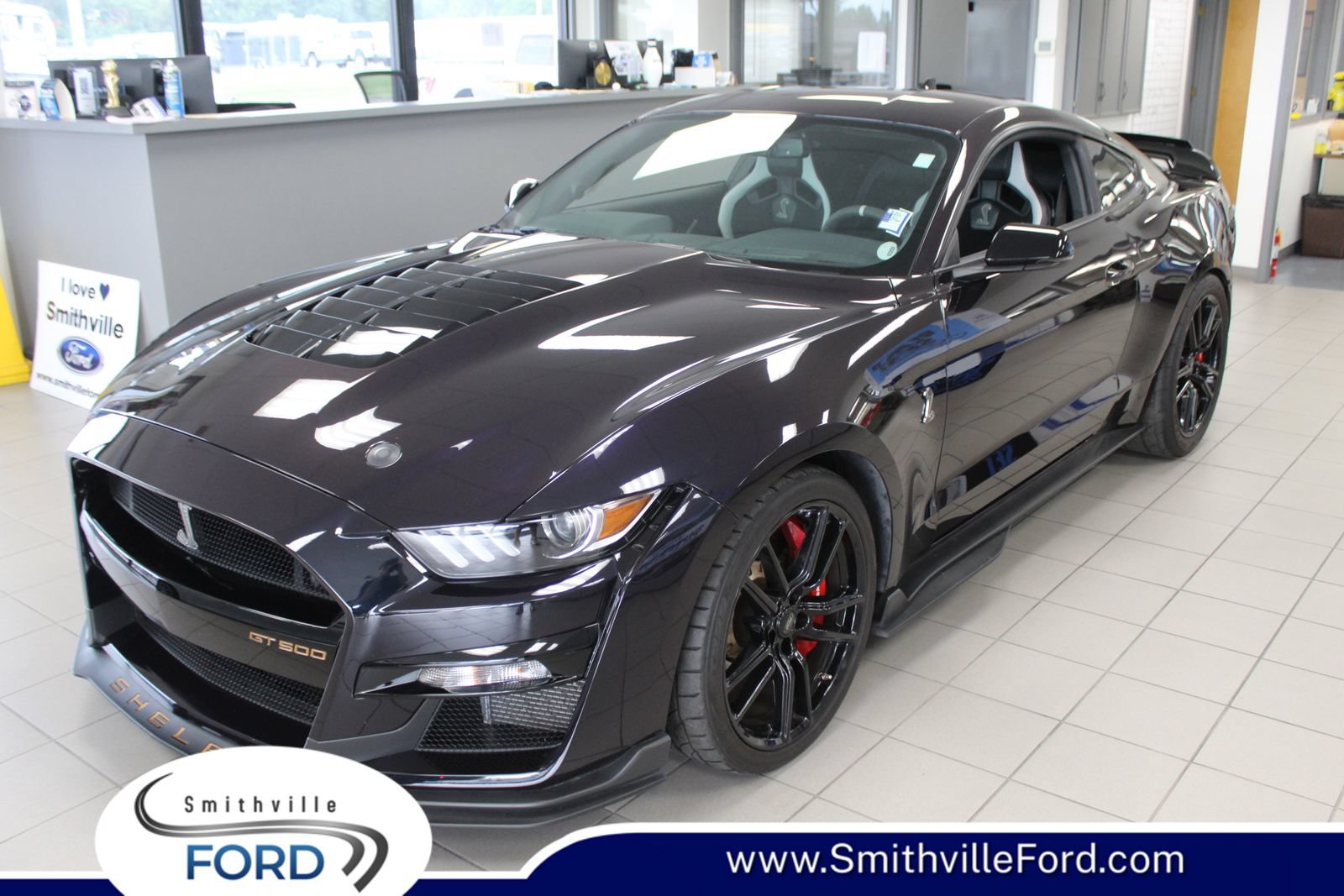 Used 2022 Ford Mustang Shelby GT500 w/ Technology Package RWD image 1