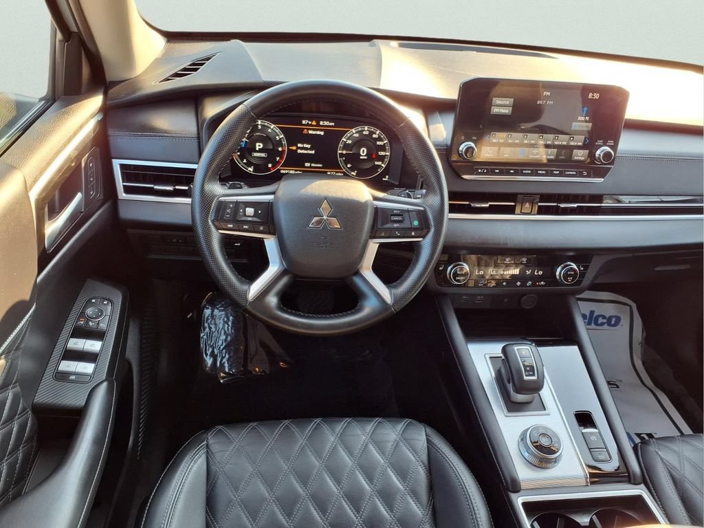 Used 2024 Mitsubishi Outlander SEL FWD image 9