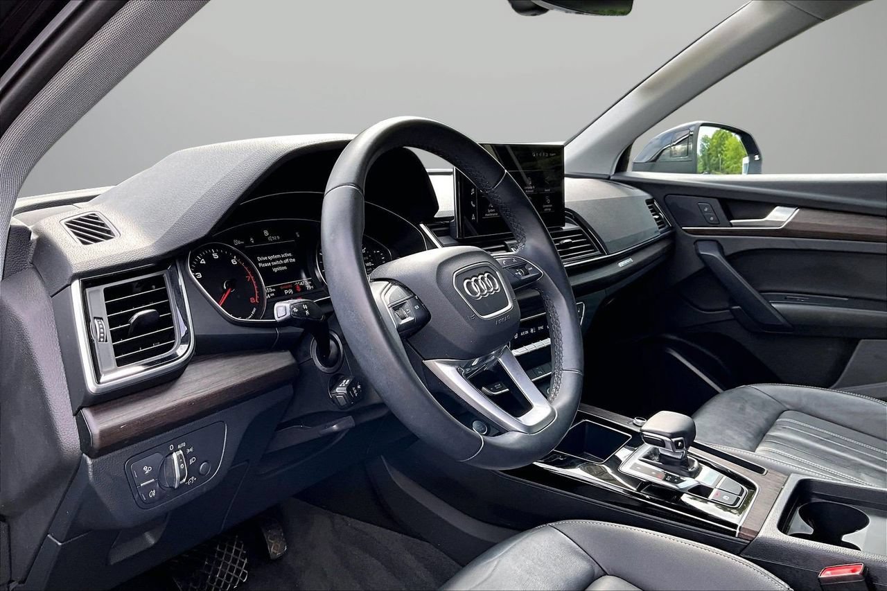 Used 2023 Audi Q5 2.0T Premium w/ Convenience Package AWD/4WD image 19