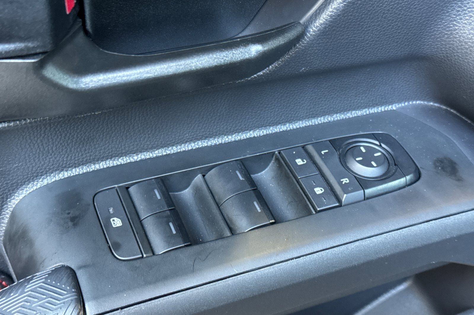 Certified 2025 Toyota Tacoma TRD Pro image 15