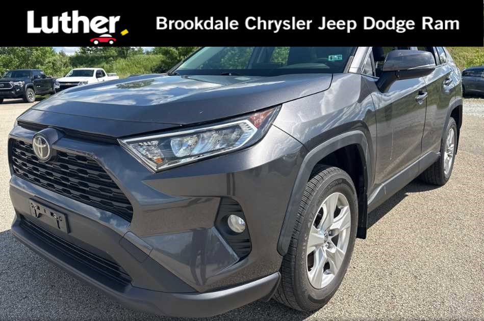 Used 2020 Toyota RAV4 XLE w/ Convenience Package AWD/4WD video 1