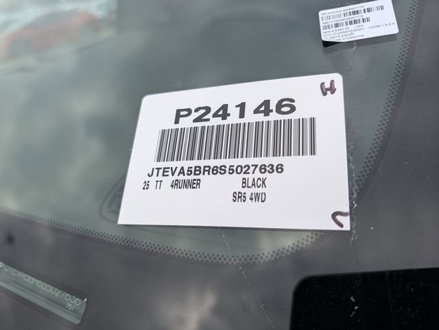 Used 2025 Toyota 4Runner SR5 AWD/4WD image 34