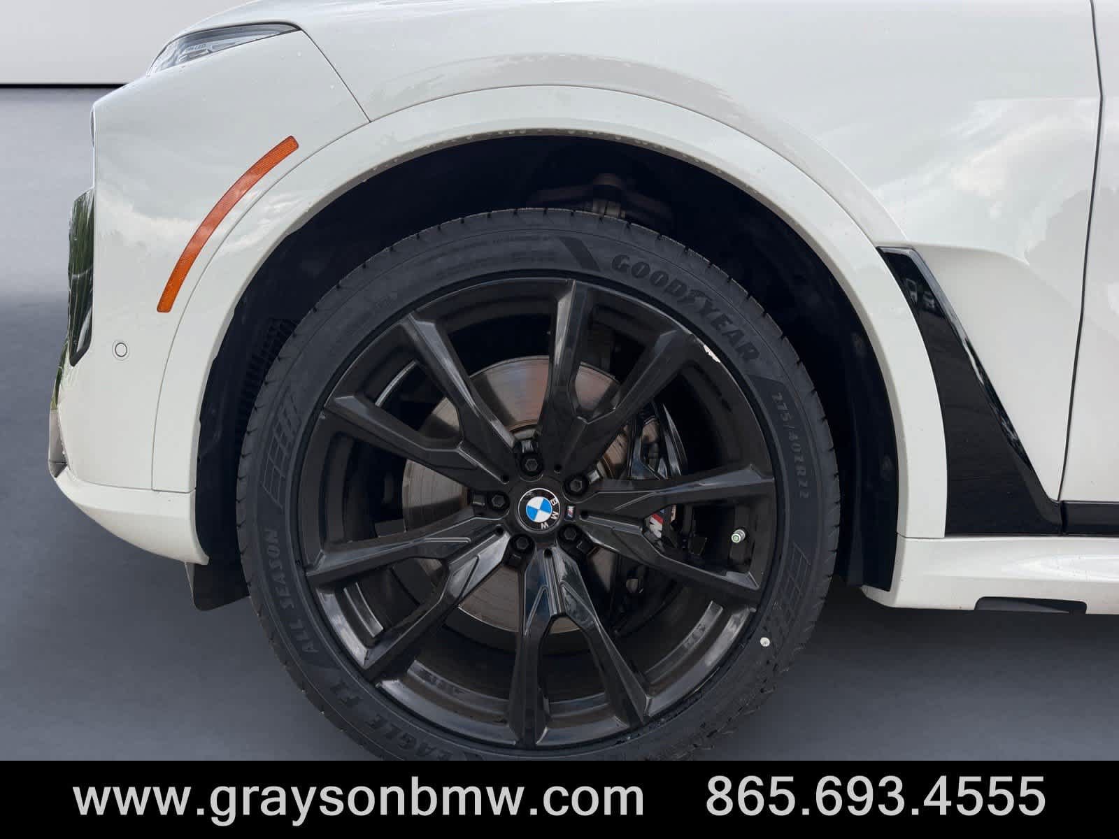 Used 2023 BMW X7 xDrive40i w/ Dynamic Handling Package AWD/4WD image 9