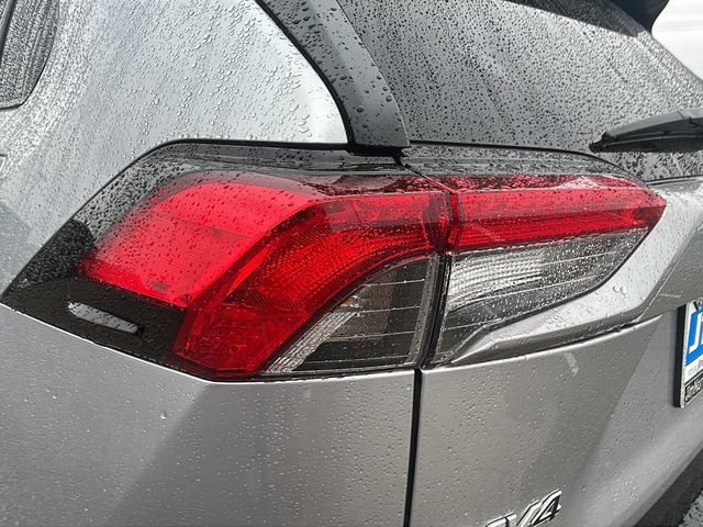 Used 2023 Toyota RAV4 XSE AWD/4WD image 11