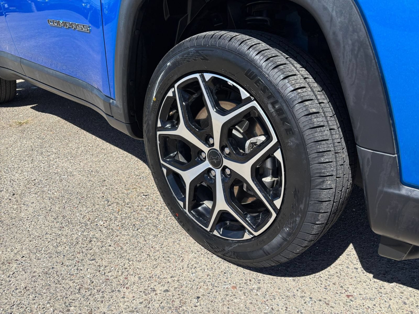 Used 2025 Jeep Compass Limited AWD/4WD image 31