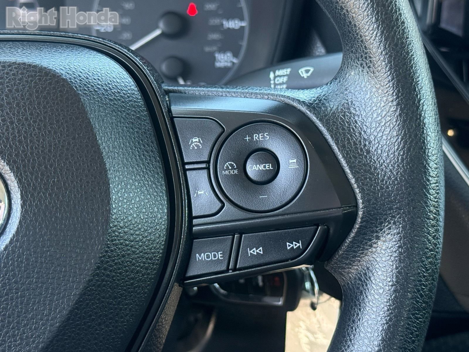 Used 2024 Toyota Corolla LE FWD image 18
