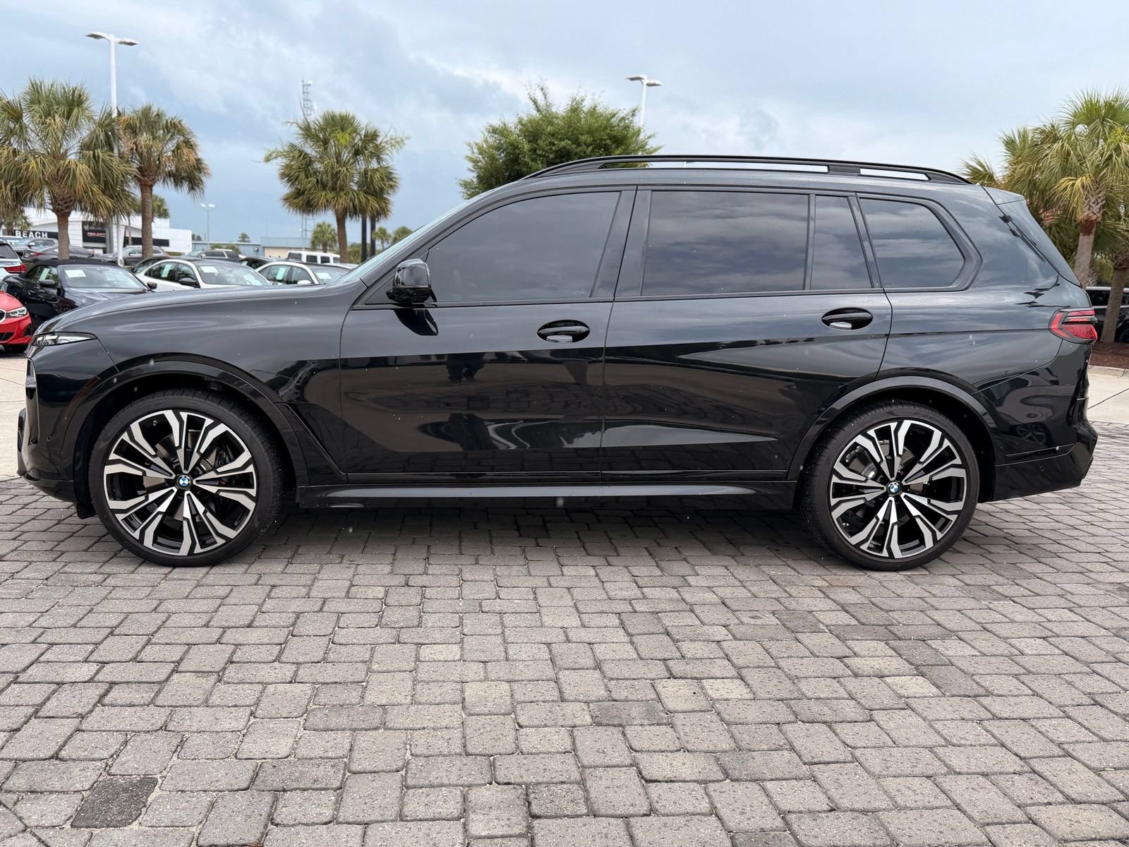 Certified 2023 BMW X7 xDrive40i w/ Executive Package AWD/4WD image 12