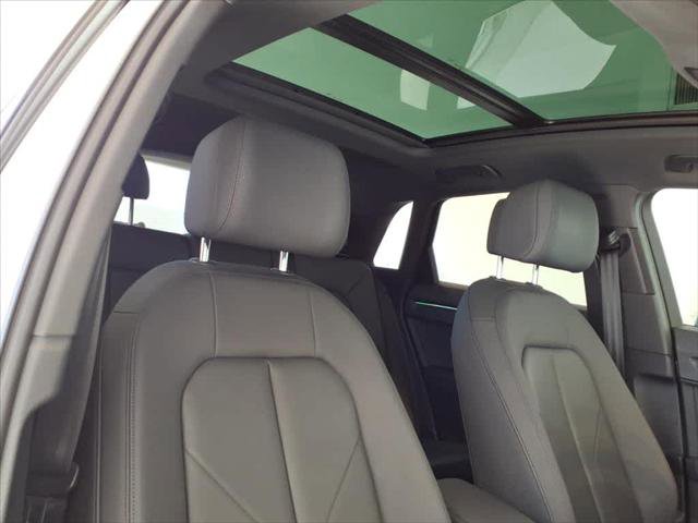 Used 2023 Audi Q3 2.0T Premium Plus w/ Premium Plus Package AWD/4WD image 22