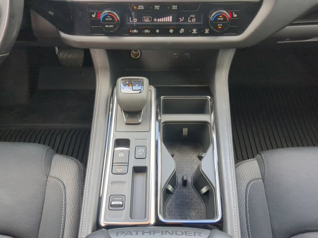 Used 2022 Nissan Pathfinder SV FWD image 21