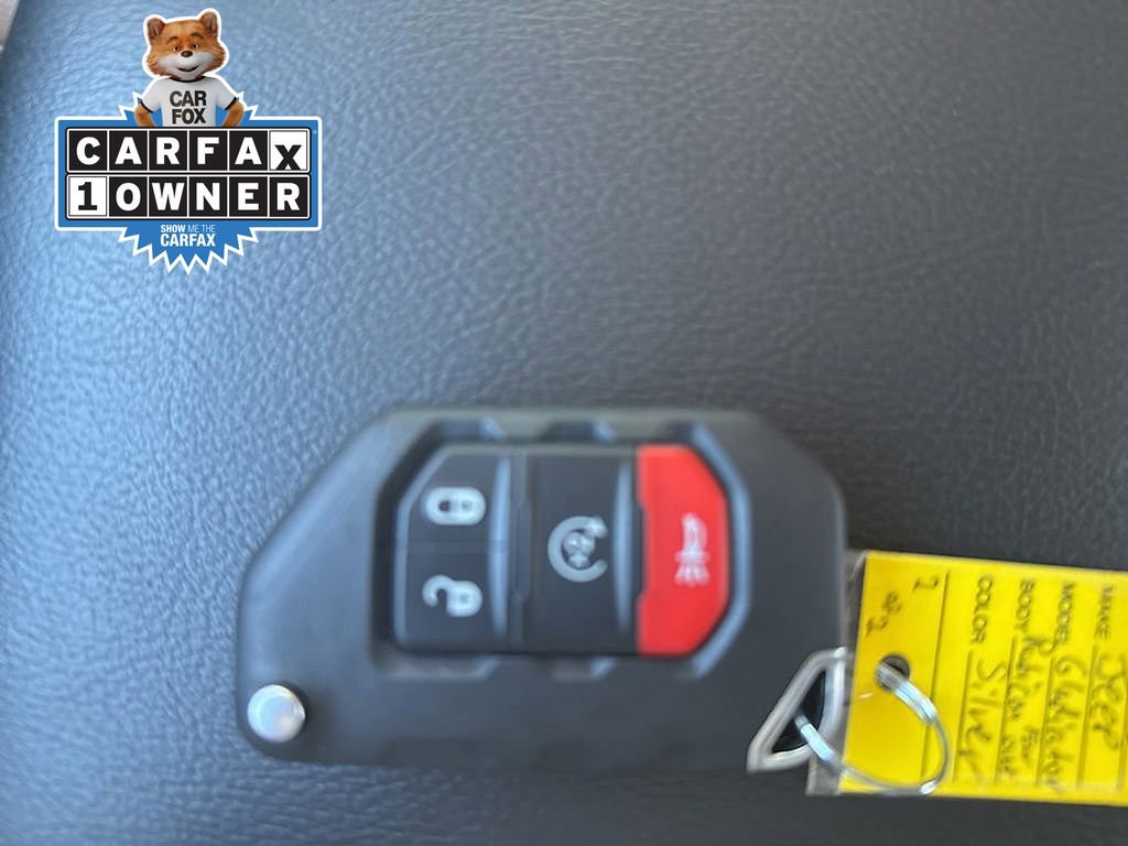 Used 2023 Jeep Gladiator Rubicon AWD/4WD image 16