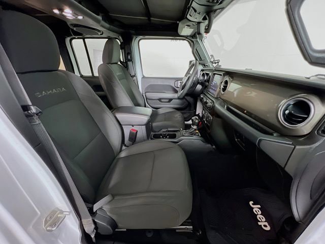 Used 2023 Jeep Wrangler Sahara image 37