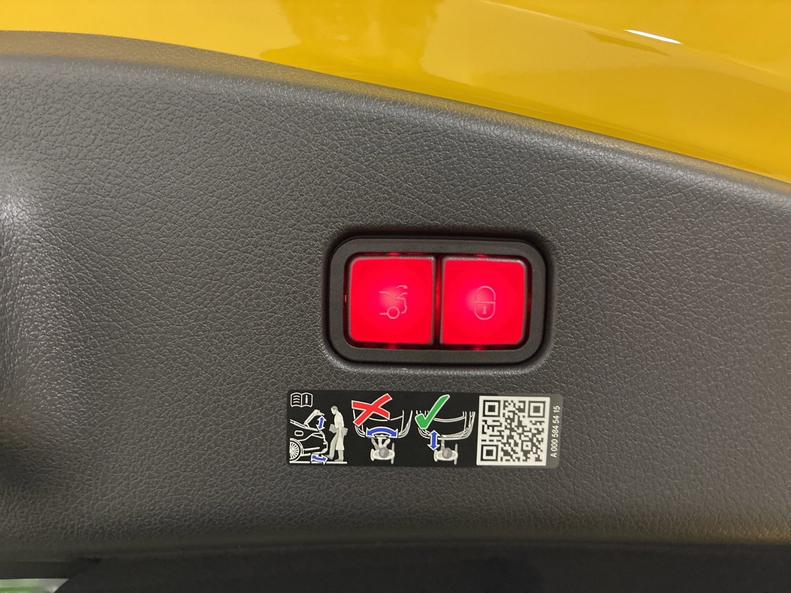 New 2026 Mercedes-Benz CLE 53 AMG 4MATIC Coupe image 9