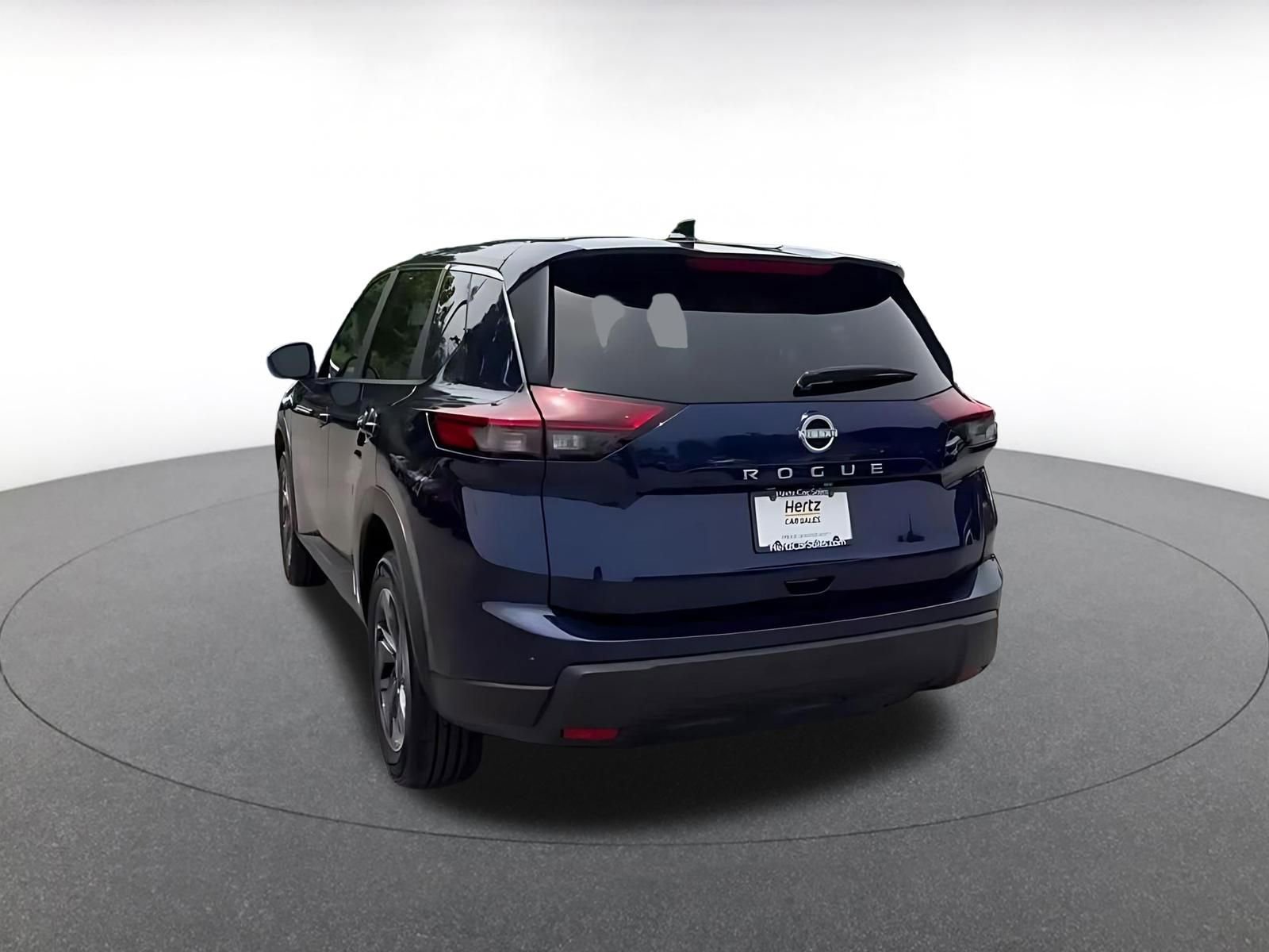 Used 2025 Nissan Rogue SV FWD image 11