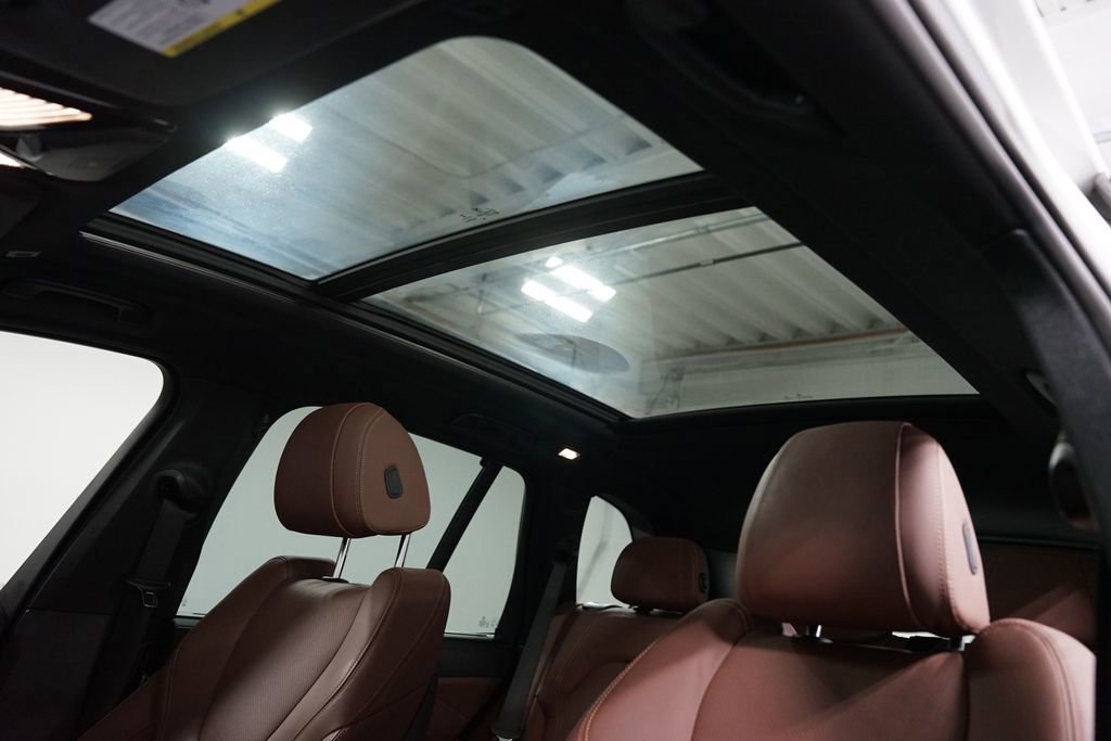 Used 2022 BMW X5 sDrive40i w/ M Sport Package image 33