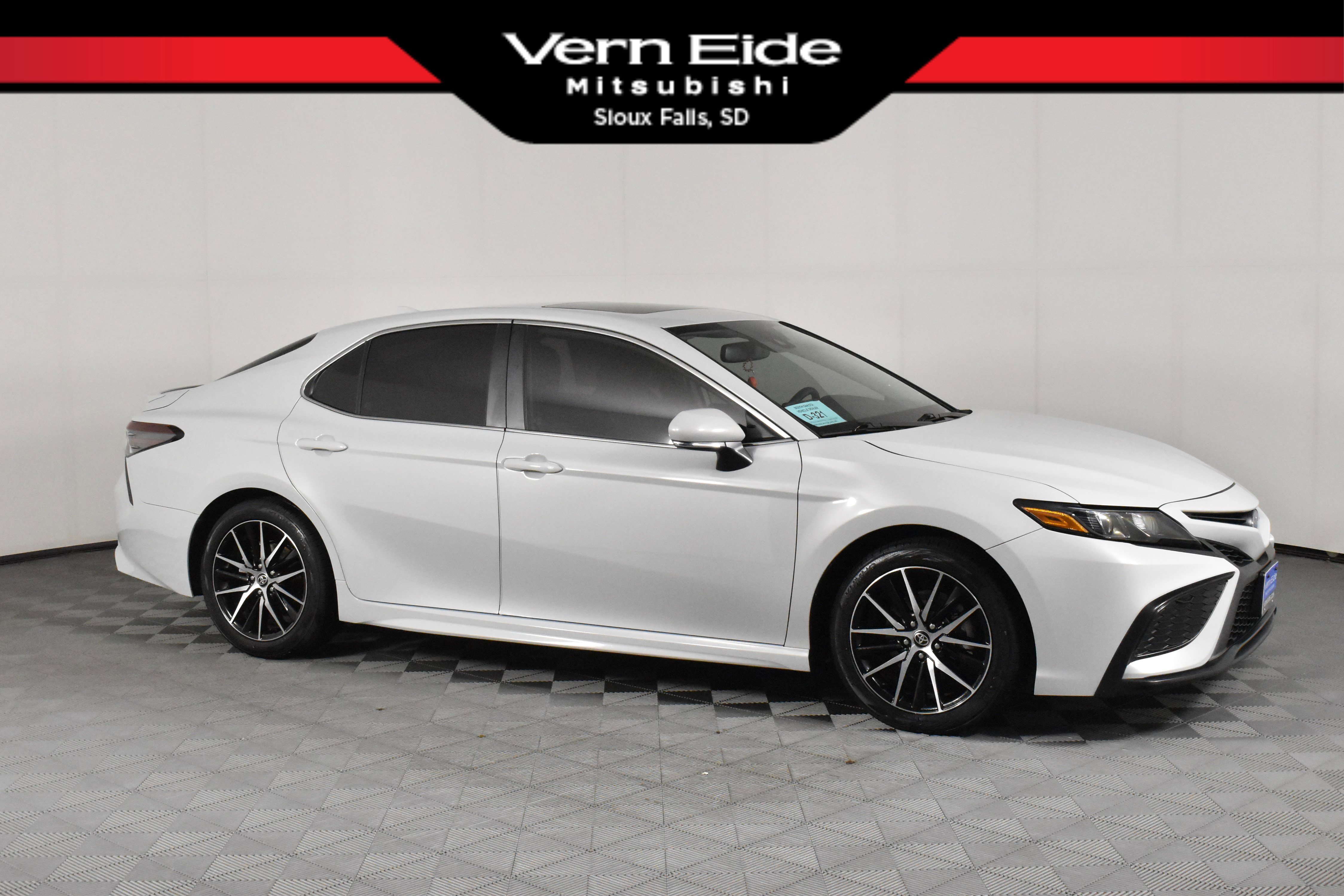 Used 2024 Toyota Camry SE