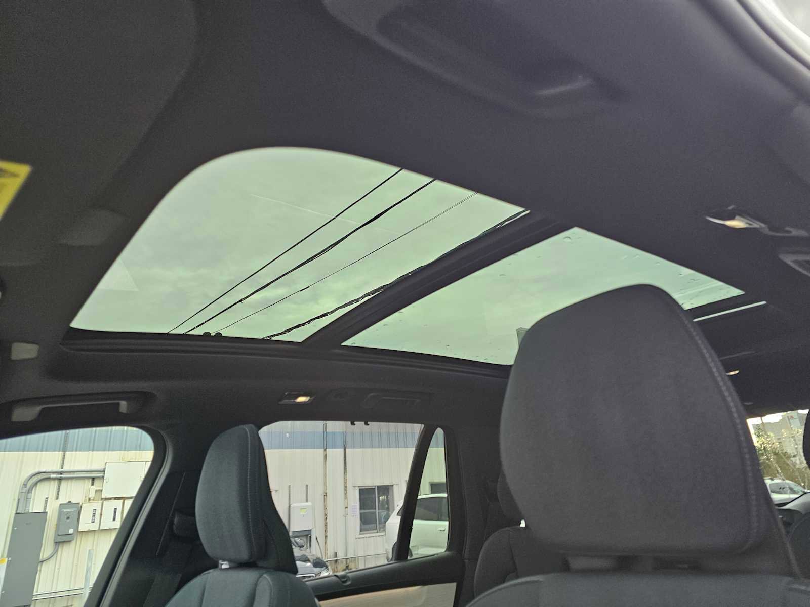 Certified 2025 Volvo XC90 T8 Ultra image 25