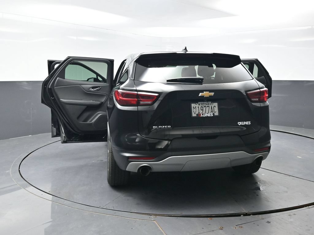 Used 2025 Chevrolet Blazer LT FWD image 58