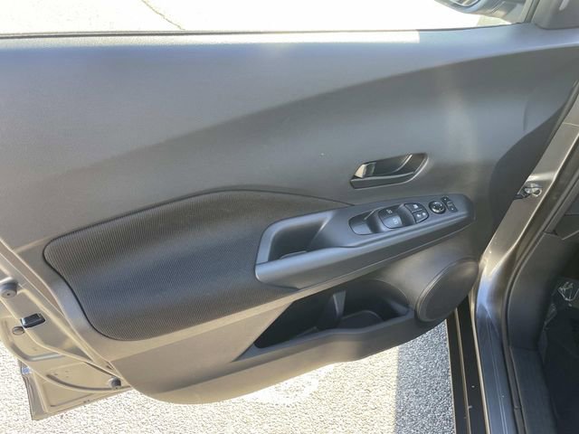 Certified 2025 Nissan Kicks Play S image 15