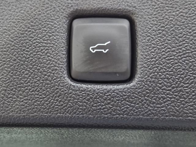 Used 2025 Ford Escape ST-Line w/ Tech Pack #1 FWD image 12