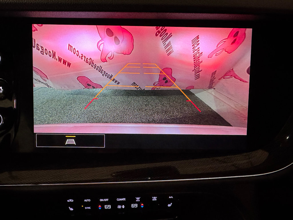 Used 2023 Buick Envision Essence w/ Sport Touring Package FWD image 28