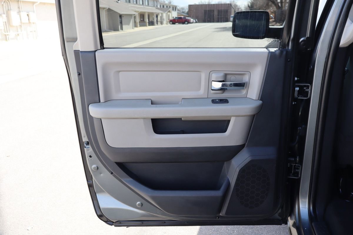 Used 2011 RAM 2500 SLT image 24