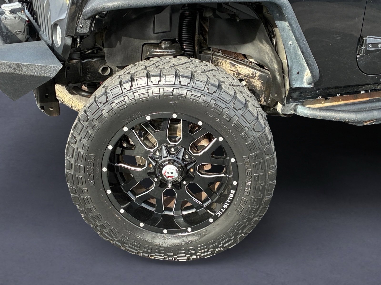 Used 2015 Jeep Wrangler Unlimited Sahara w/ Connectivity Group AWD/4WD image 9