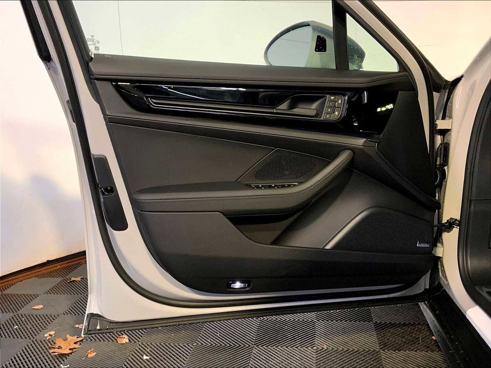 New 2026 Porsche Panamera 4 image 20