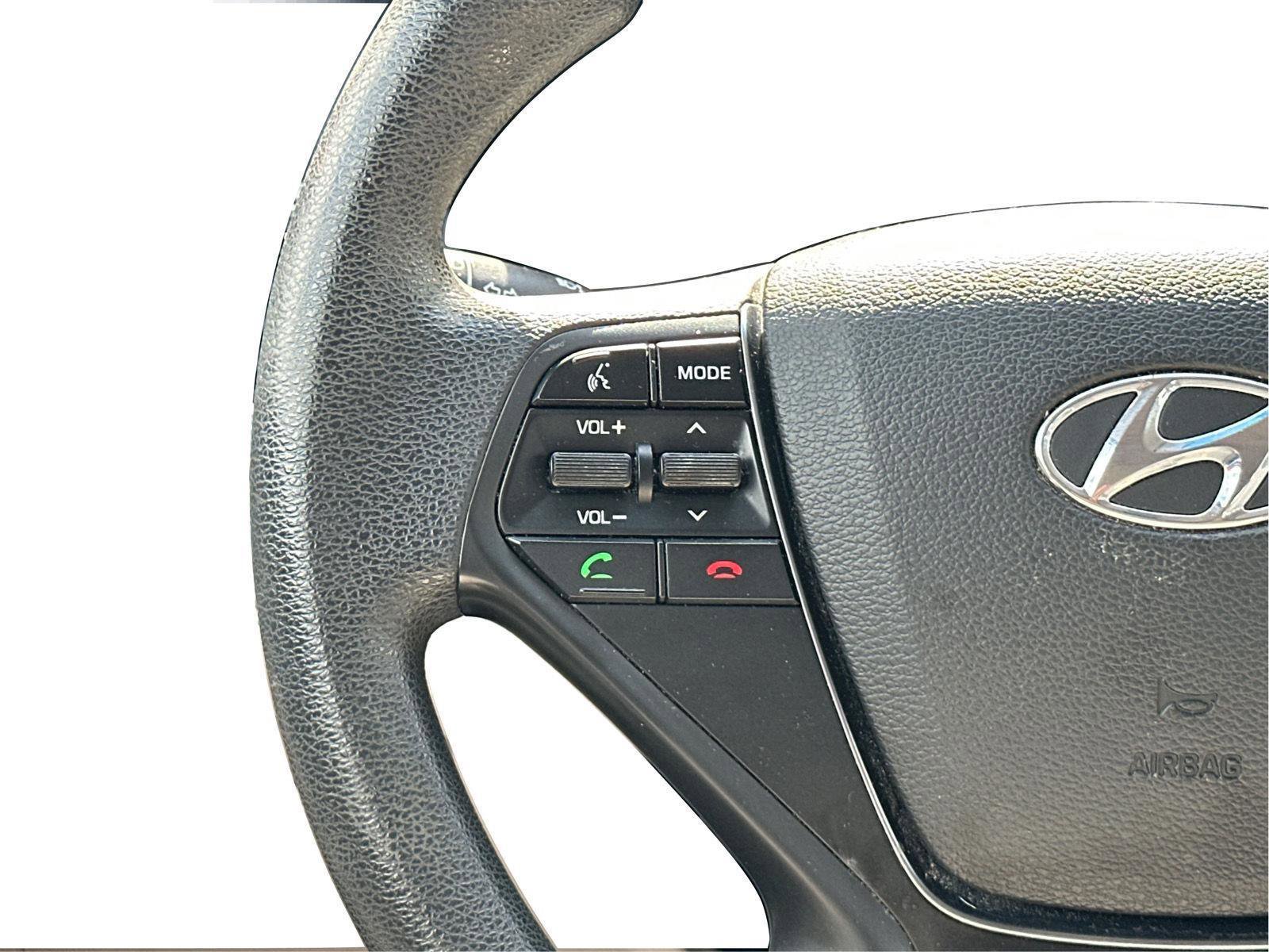 Used 2015 Hyundai Sonata SE FWD image 13