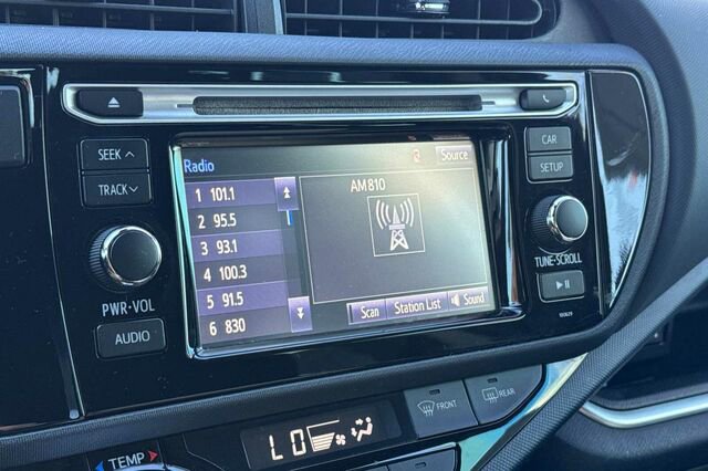 Used 2017 Toyota Prius C Two image 18