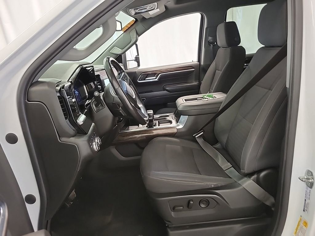 Used 2022 GMC Sierra 1500 Elevation w/ Preferred Package image 3