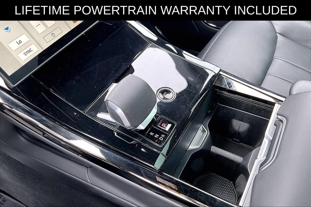 Used 2025 Land Rover Range Rover Sport SE AWD/4WD image 17