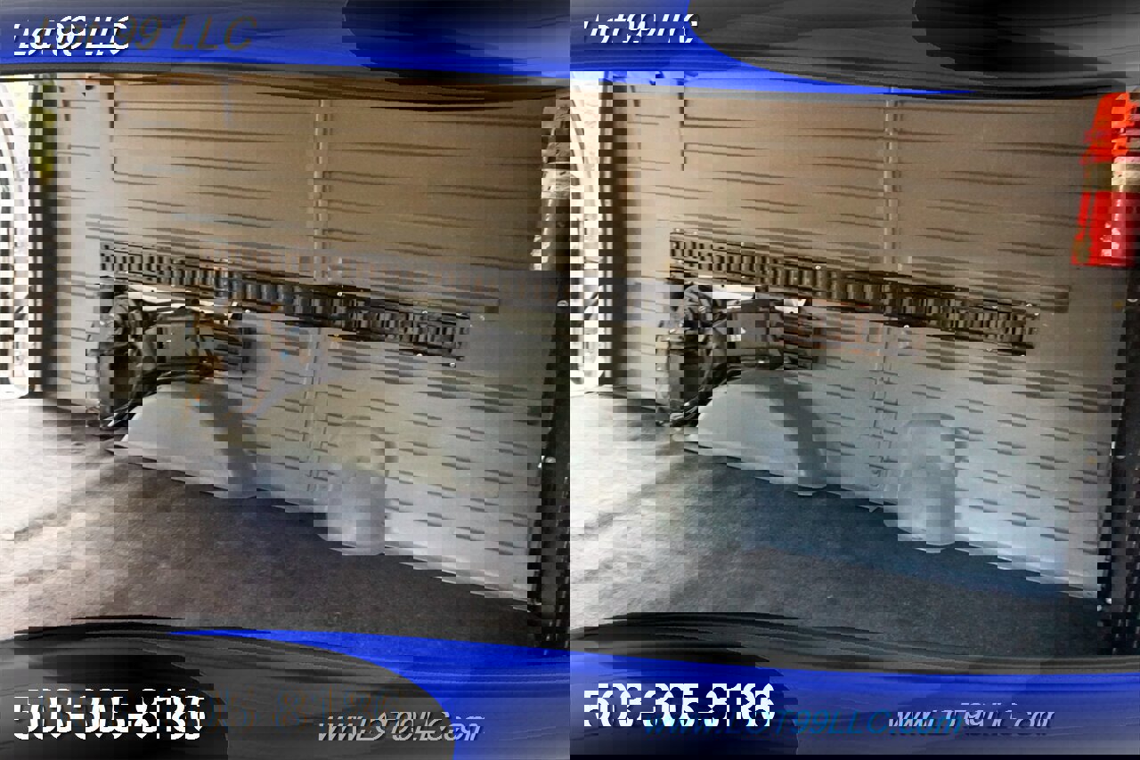 Used 2009 Ford E-350 and Econoline 350 Extended Super Duty image 14