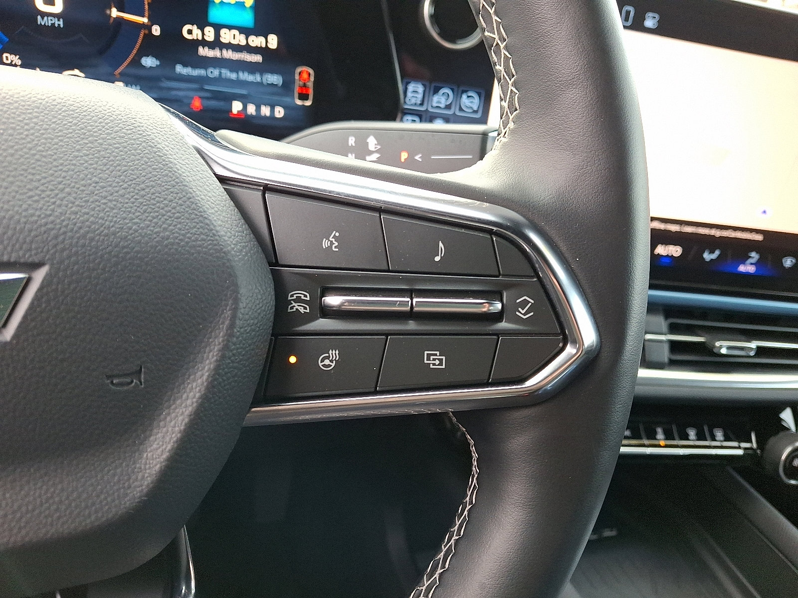 Used 2025 Chevrolet Equinox EV LT w/ Convenience Package image 22