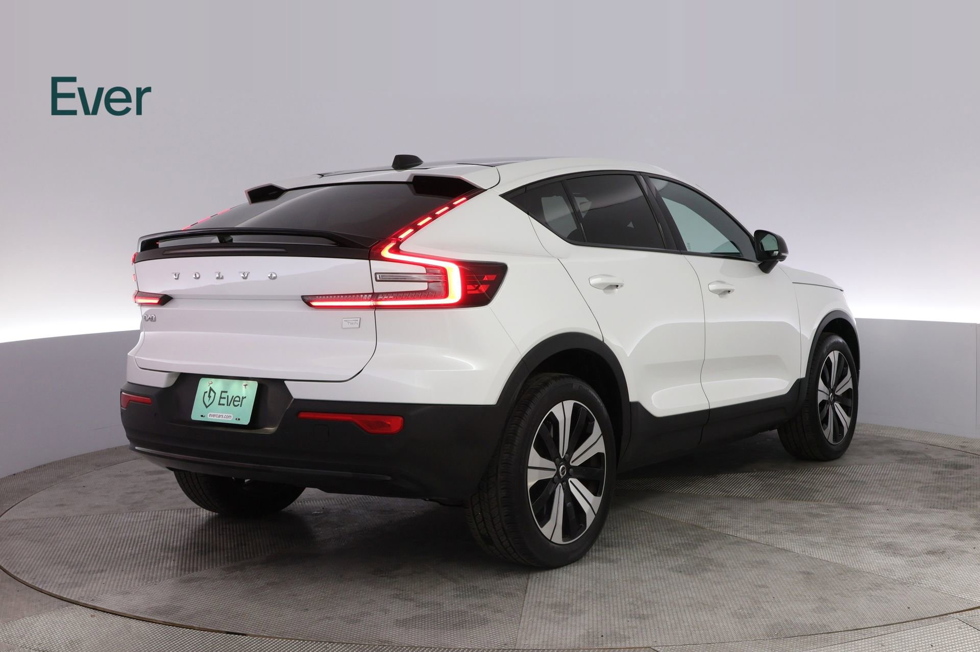 Used 2023 Volvo C40 P8 Recharge Plus image 3