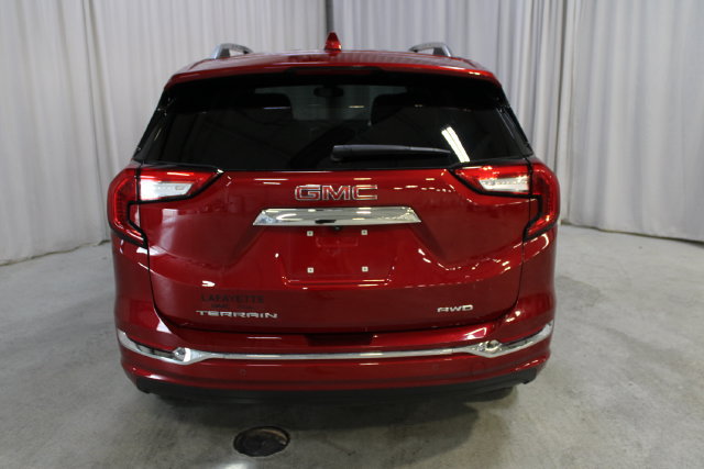 Used 2024 GMC Terrain Denali w/ Denali Premium Package AWD/4WD image 32