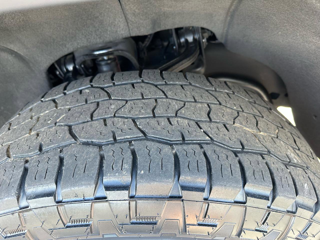 Used 2020 GMC Sierra 2500 SLE w/ SLE Value Package; AWD/4WD image 18