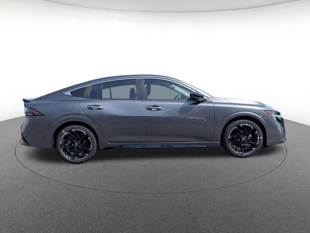 New 2026 Nissan Sentra SR FWD image 4