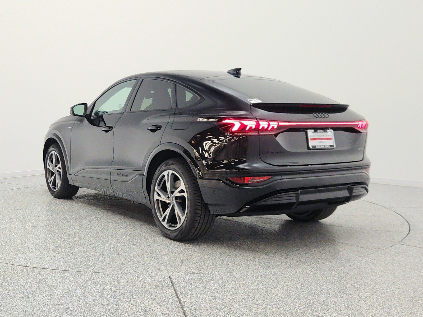 New 2027 Audi Q6 e-tron Prestige AWD/4WD image 7