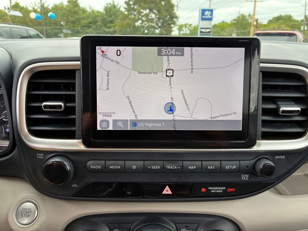 Used 2021 Hyundai Venue FWD image 30