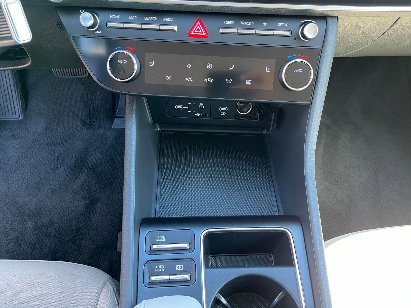 Used 2025 Hyundai Sonata SEL FWD image 41