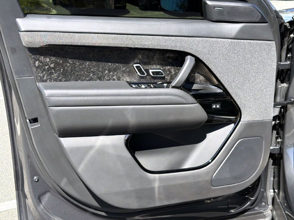 Used 2024 Land Rover Range Rover Sport Dynamic SE AWD/4WD image 15