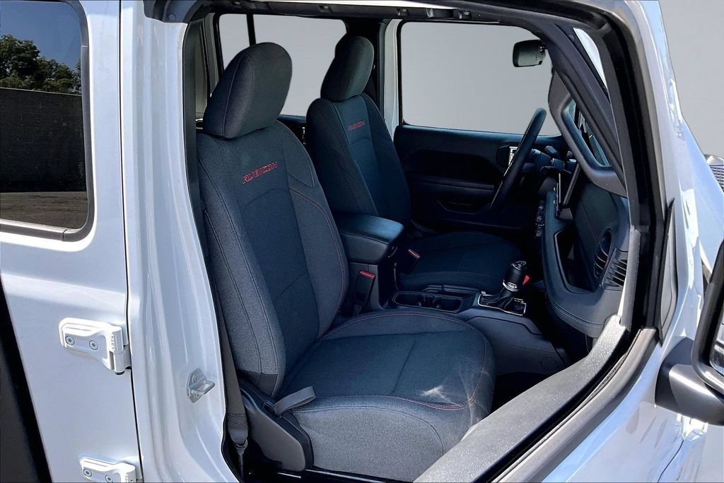Certified 2025 Jeep Wrangler Unlimited Rubicon w/ Convenience Group AWD/4WD image 16