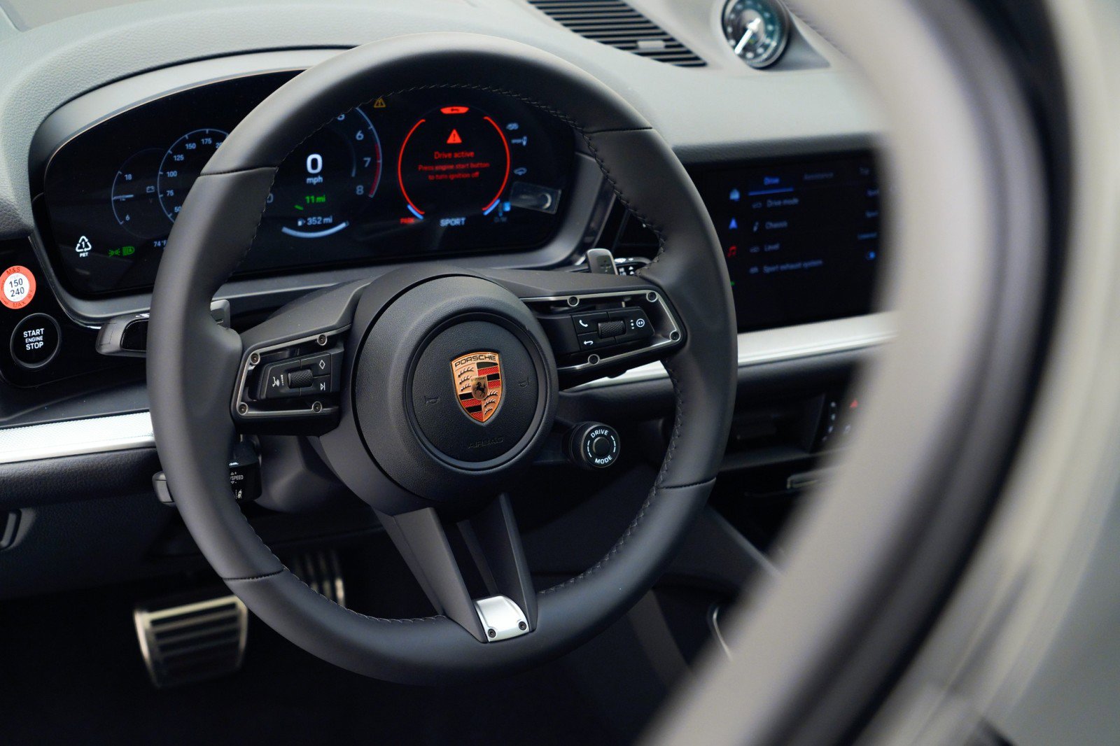 New 2026 Porsche Cayenne S image 22