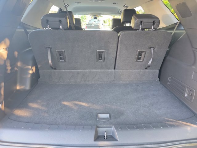 Certified 2021 Chevrolet Traverse LT w/ LT Premium Package FWD image 19