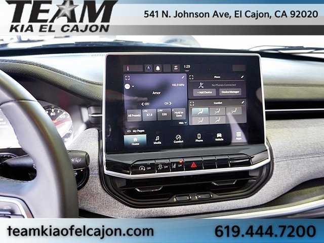 Used 2024 Jeep Compass Latitude image 24