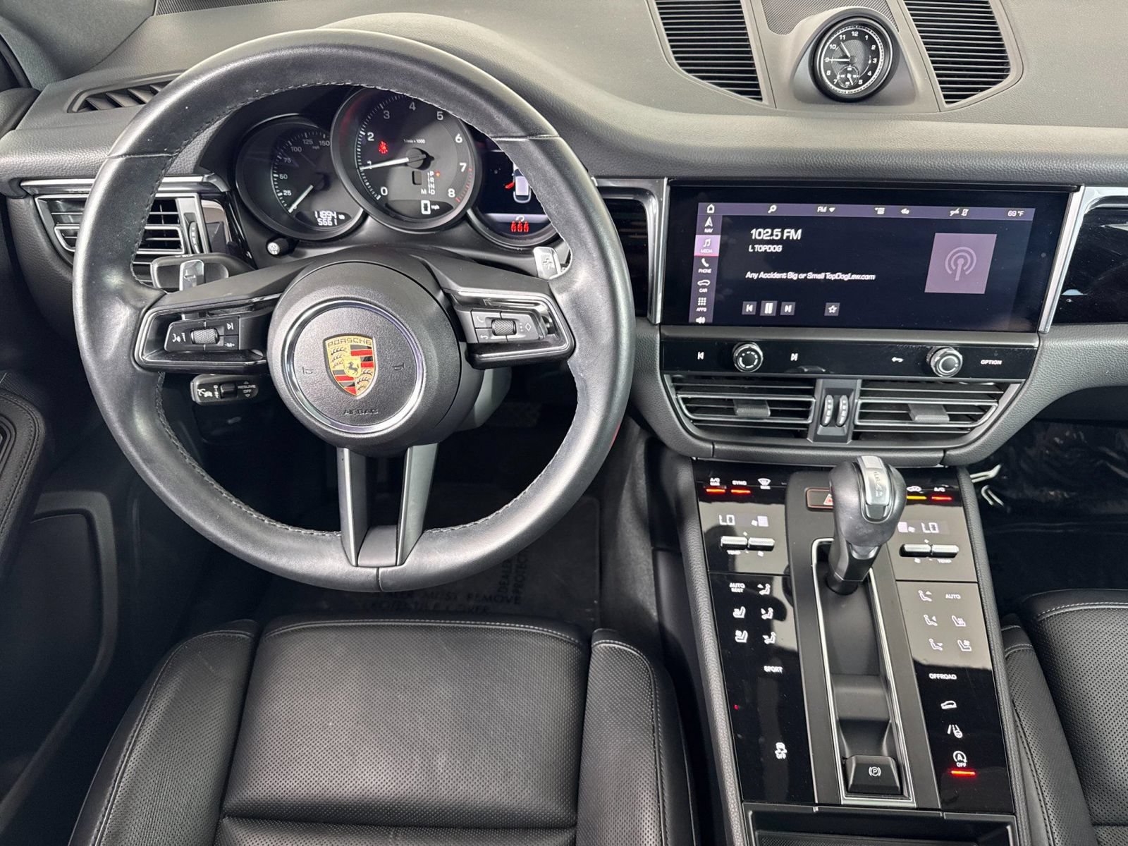 Certified 2025 Porsche Macan w/ Premium Package Plus AWD/4WD image 14