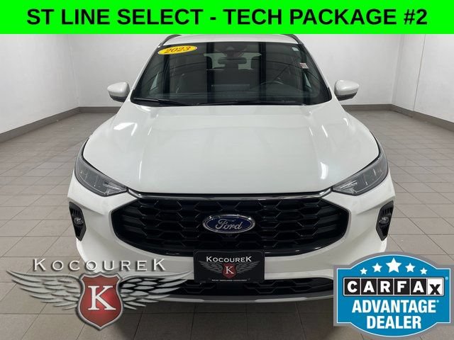 Used 2023 Ford Escape ST-Line Select AWD/4WD image 2