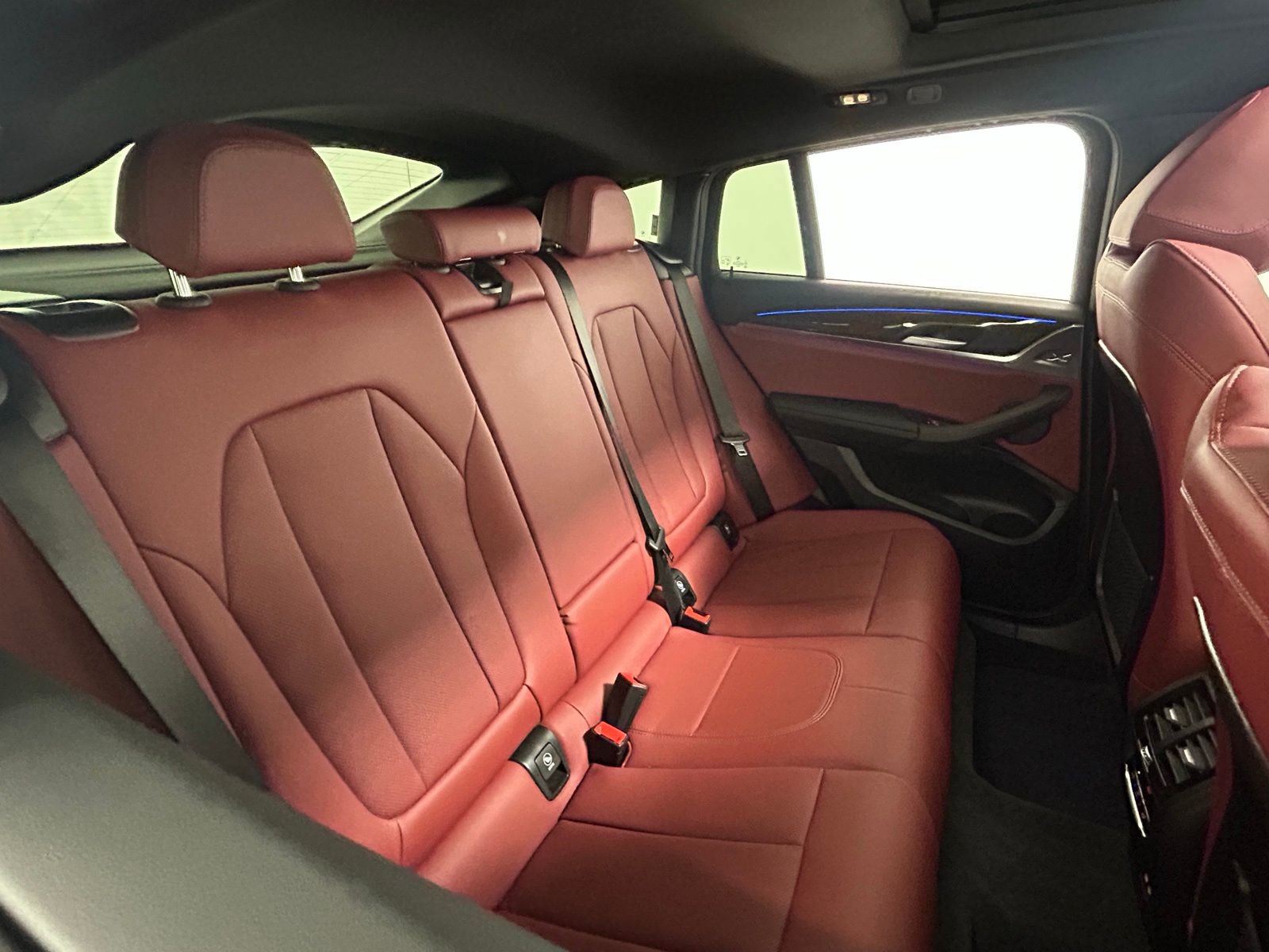 Used 2025 BMW X4 xDrive30i image 40