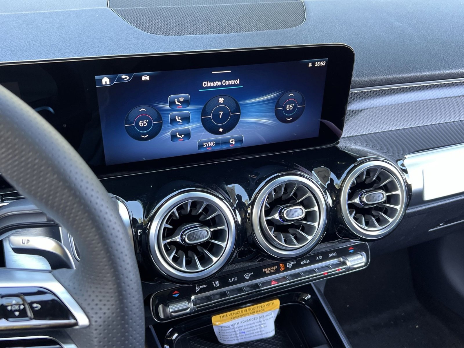 New 2025 Mercedes-Benz GLB 35 AMG 4MATIC image 19