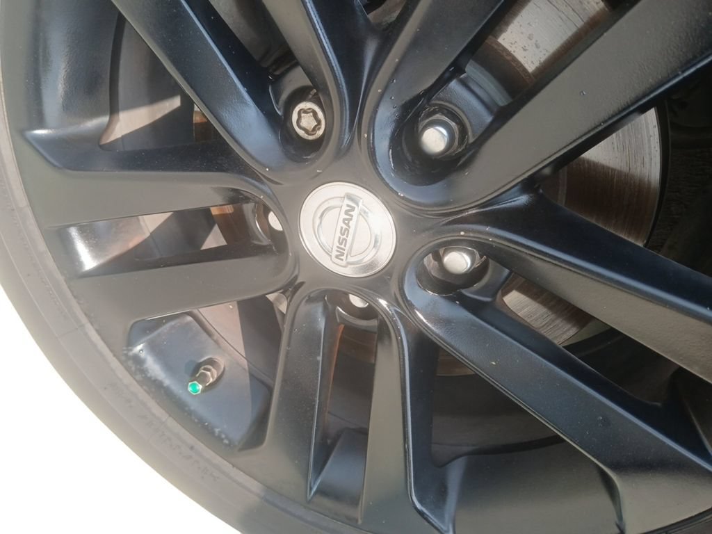 Used 2017 Nissan Juke S FWD image 16